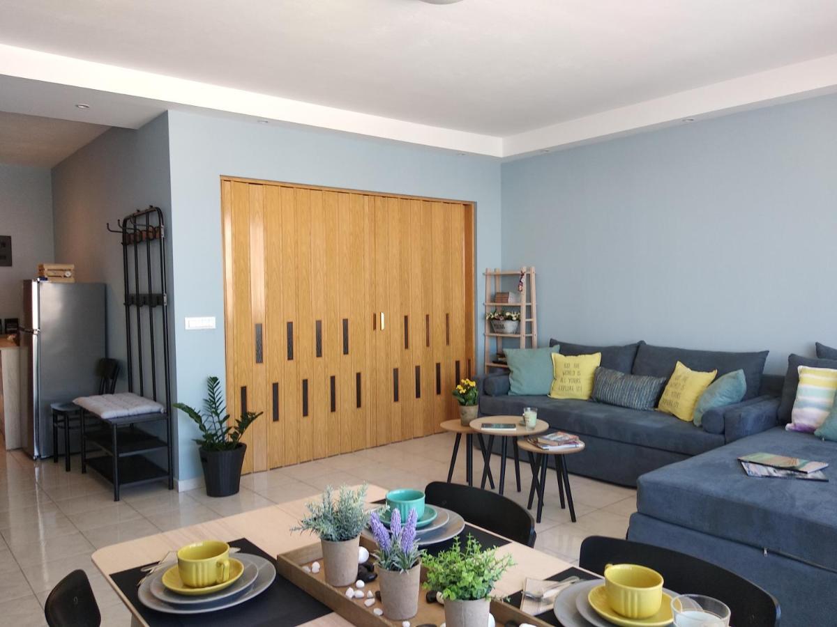 Light Blue Apartment Heraklion  ภายนอก รูปภาพ