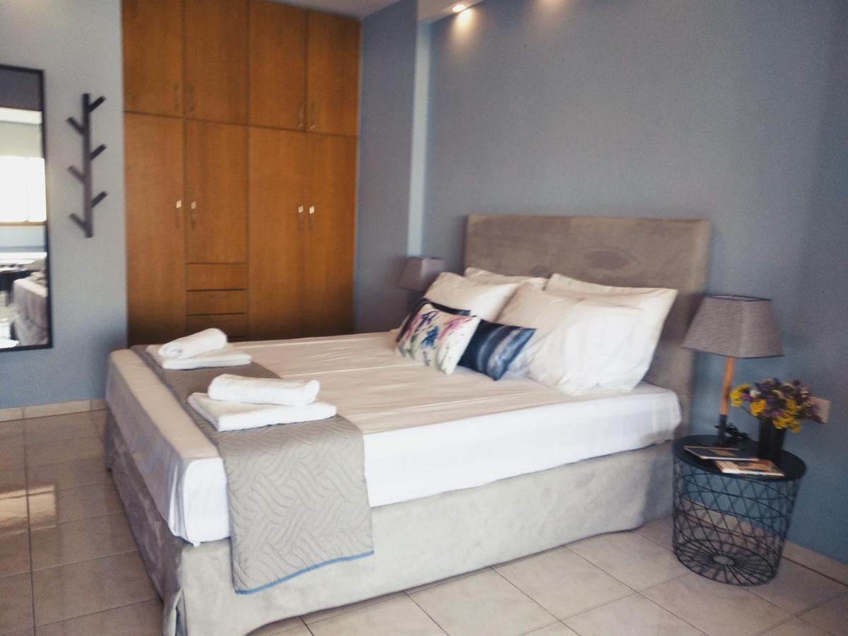 Light Blue Apartment Heraklion  ภายนอก รูปภาพ